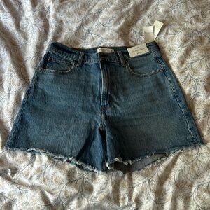 Abercrombie high rise dad short, size 31, NWT